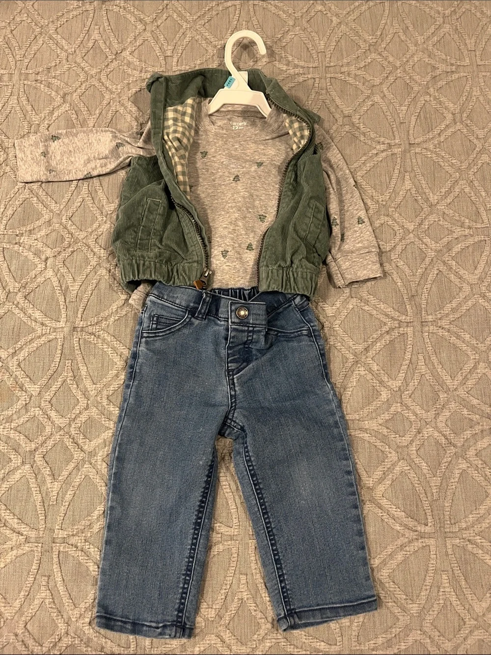 Carters Baby Boy Outfit – 3-Piece Set 🧸💚
